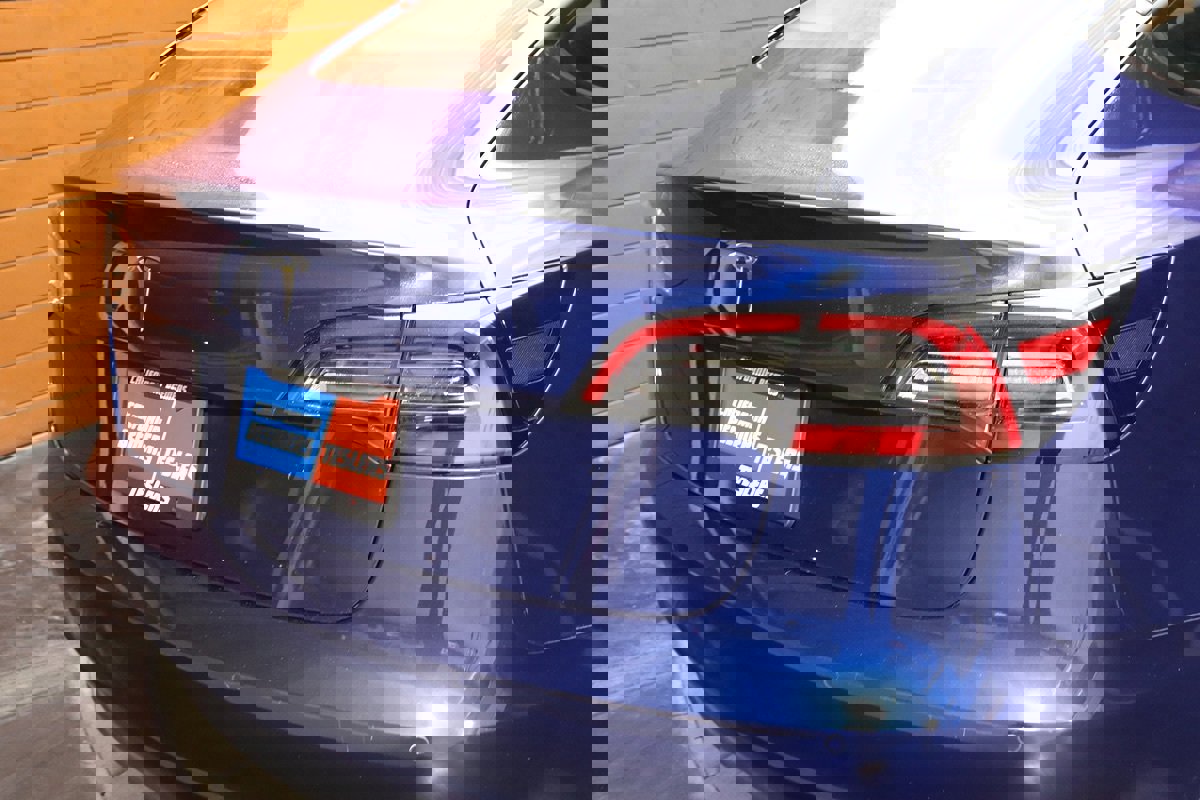 Used 2022 Tesla Model 3 Standard Range image 15