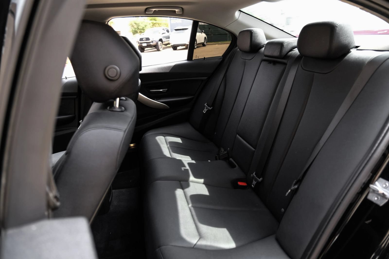 Used 2014 BMW 320i xDrive Sedan AWD/4WD image 39