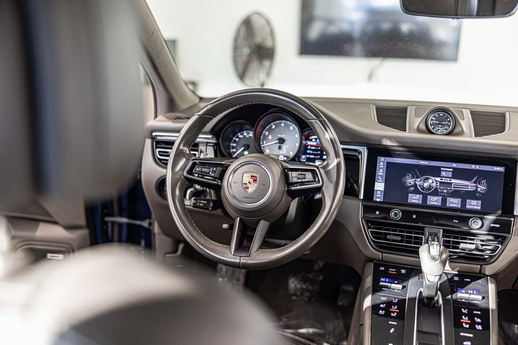 Used 2022 Porsche Macan S image 36