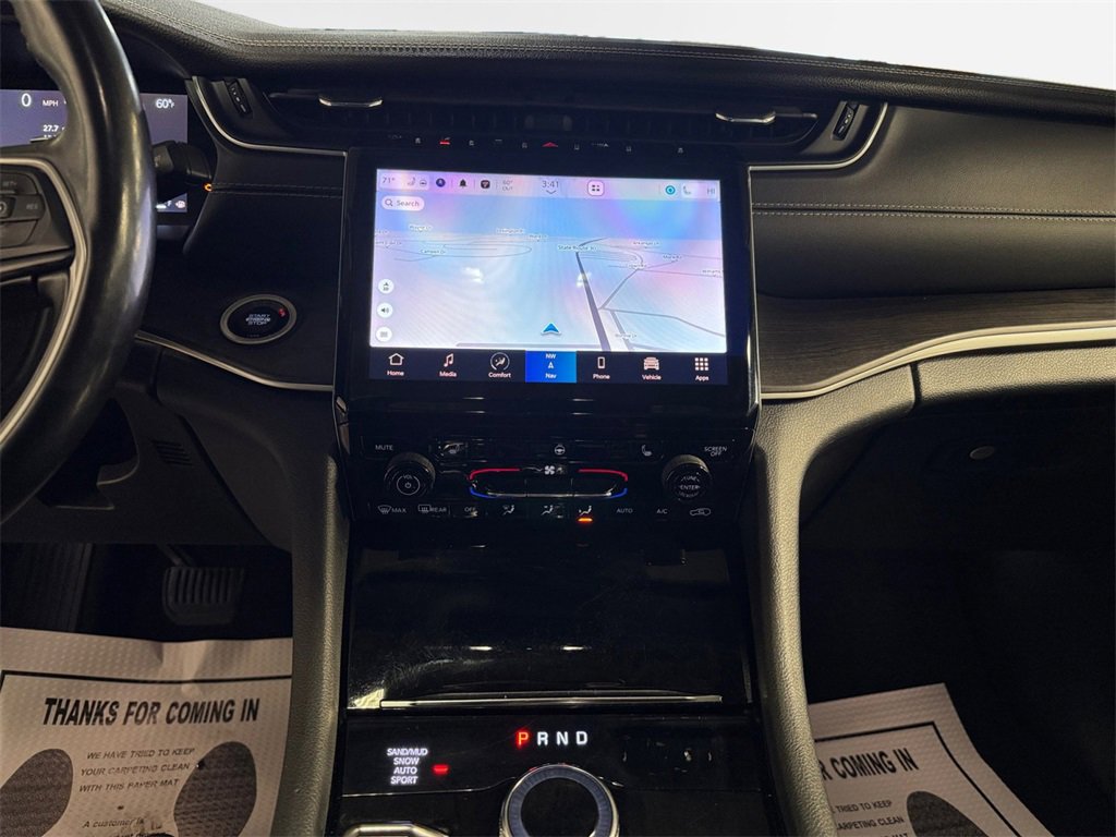 Used 2022 Jeep Grand Cherokee L Limited image 22