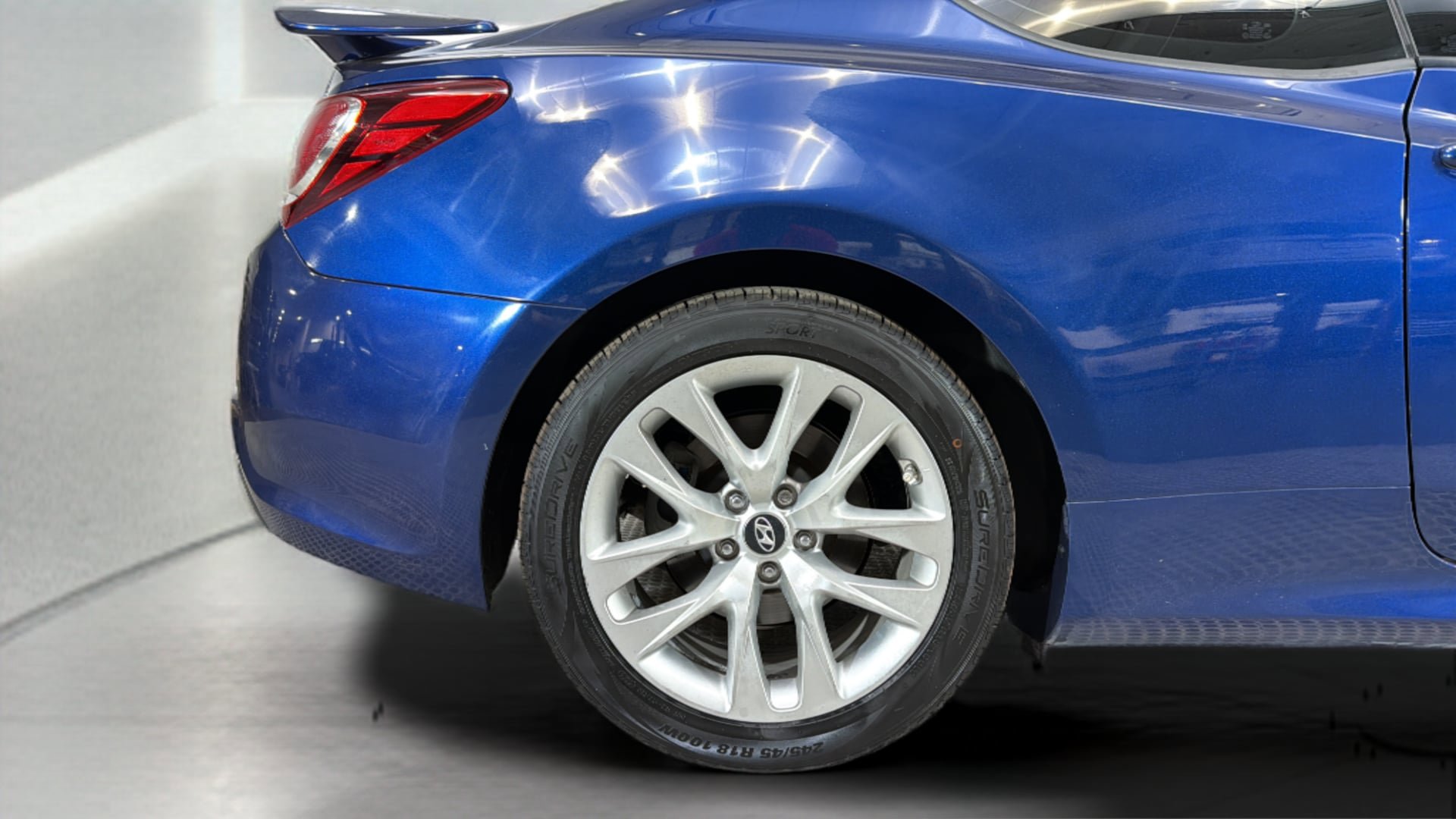 Used 2015 Hyundai Genesis 3.8 RWD image 35