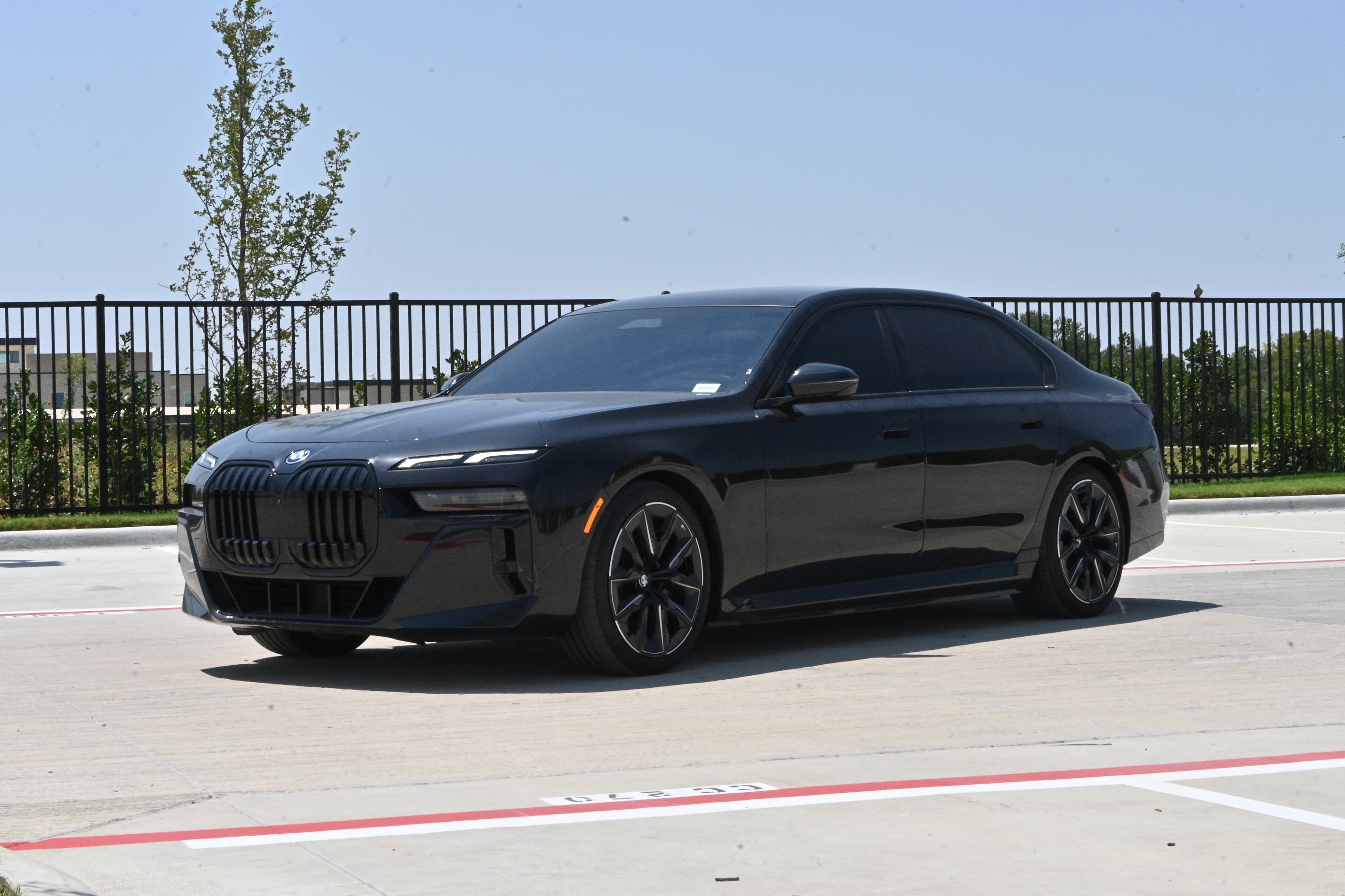 Certified 2024 BMW i7 eDrive50 w/ M Sport Package RWD image 5