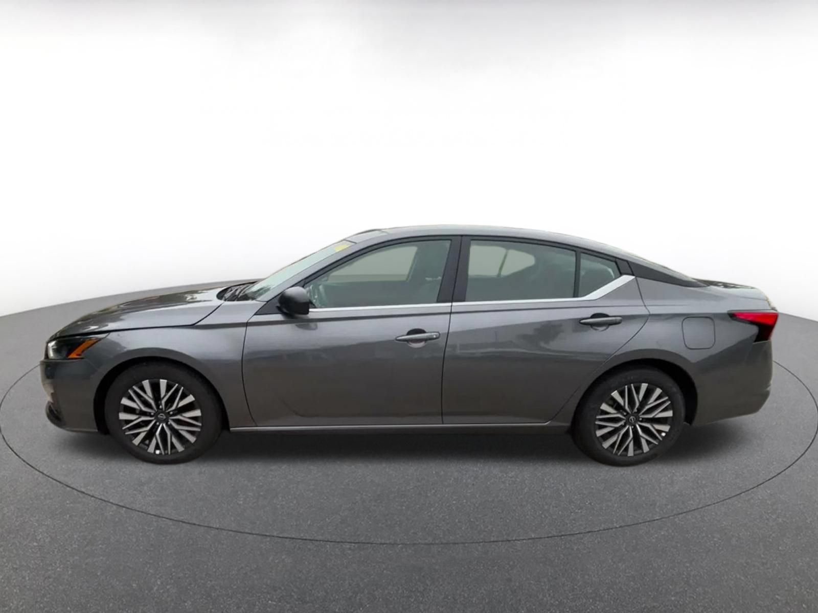 Used 2026 Nissan Altima 2.5 SV FWD image 7