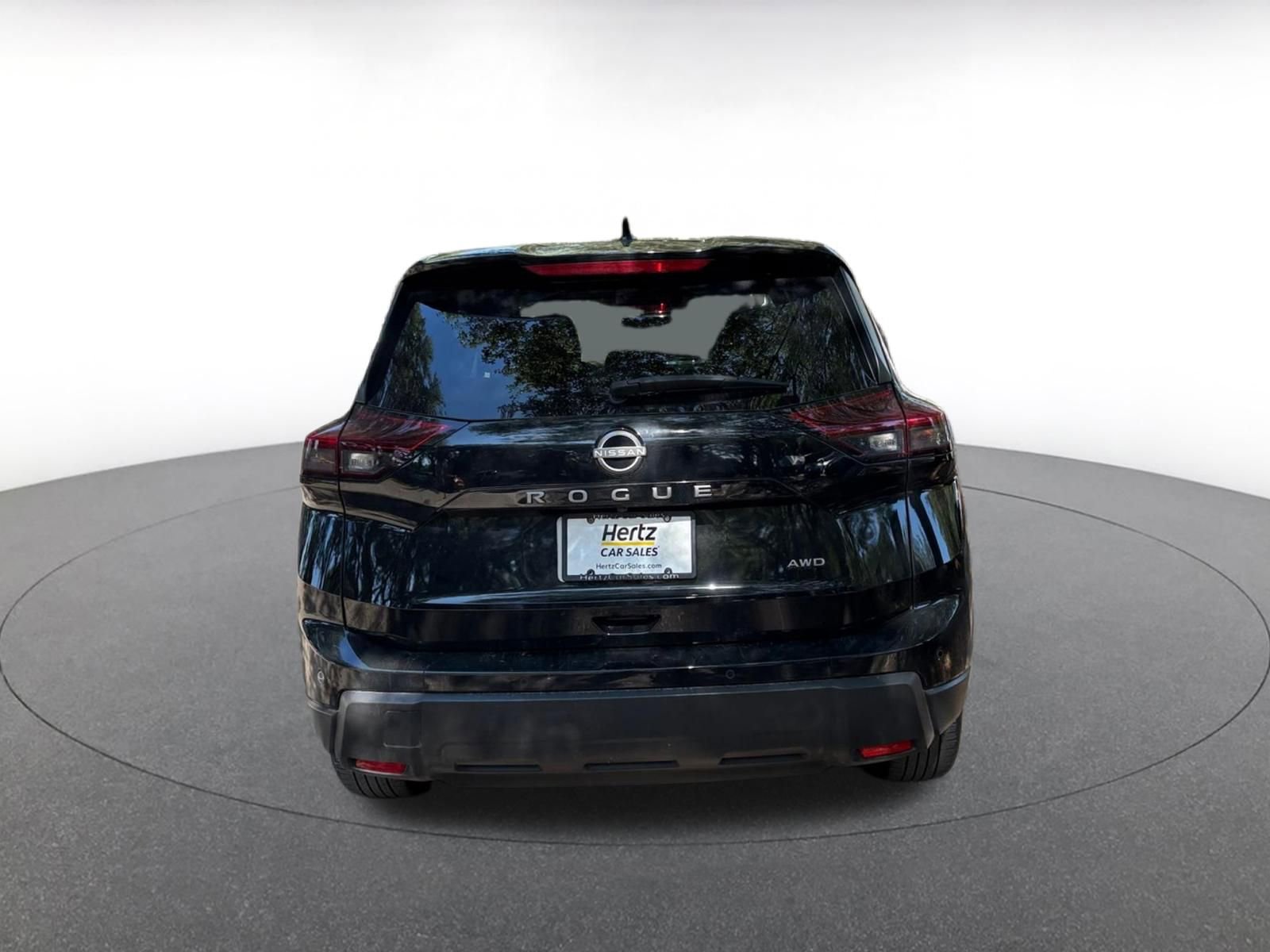 Used 2025 Nissan Rogue SV AWD/4WD image 6