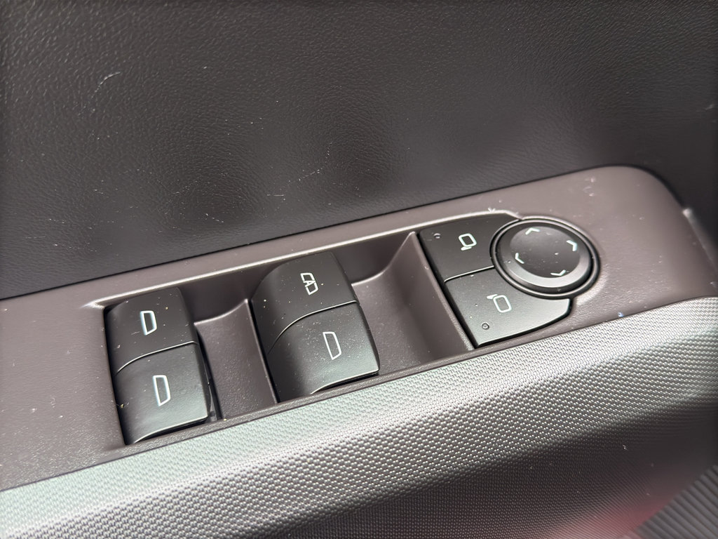 Used 2023 Chevrolet Colorado Trail Boss w/ Technology Package image 12