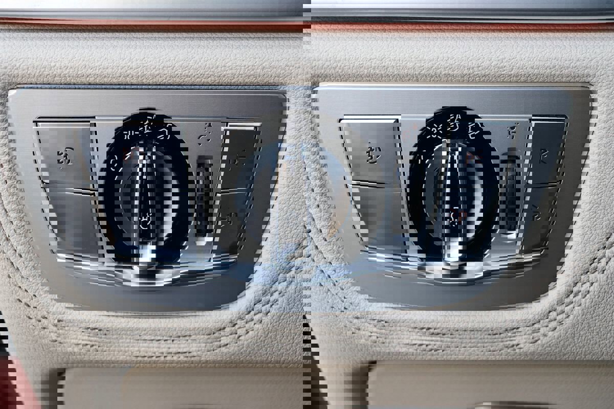 Used 2019 BMW 750i xDrive w/ Luxury Rear Seating Package image 70