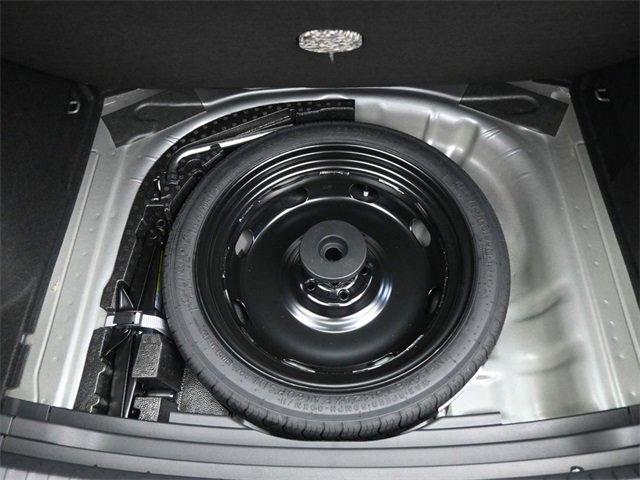 Used 2025 Volkswagen Taos SE w/ Panoramic Sunroof Package image 29