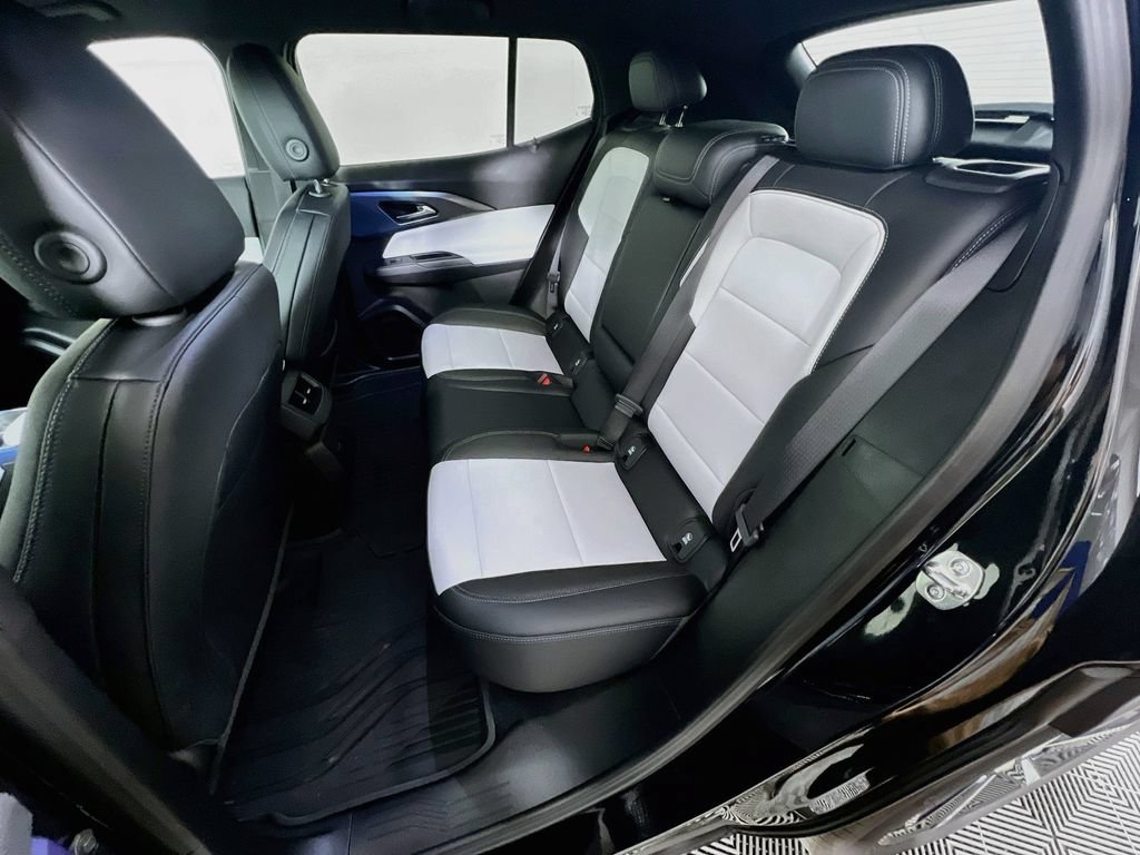 New 2026 Chevrolet Equinox EV LT FWD image 24