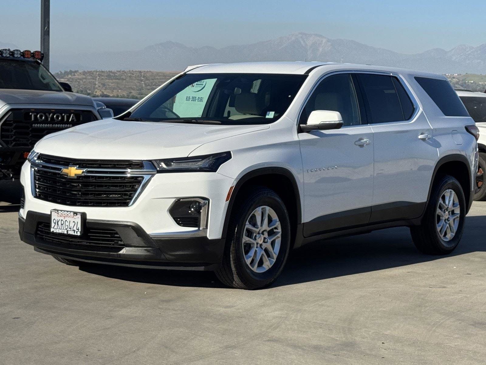 Used 2023 Chevrolet Traverse LS w/ Safety Package image 3