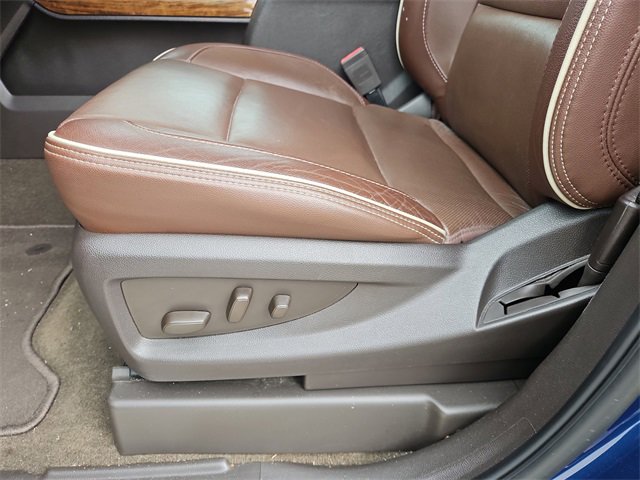 Used 2018 Chevrolet Silverado 1500 High Country image 16