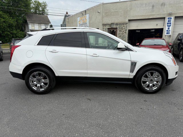Used 2016 Cadillac SRX Luxury w/ Driver Awareness Package FWD image 4