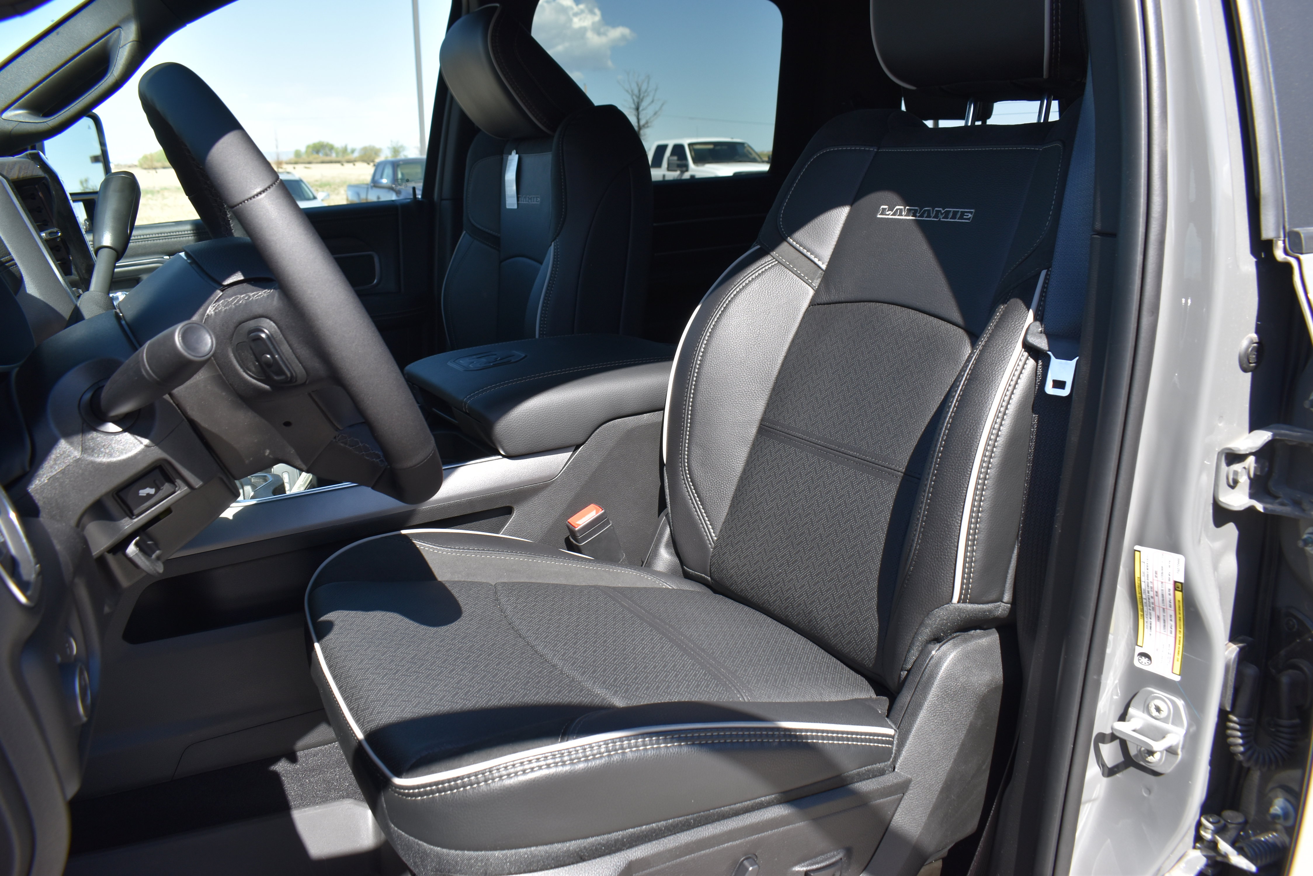 New 2026 RAM 3500 Laramie w/ Night Edition AWD/4WD image 15