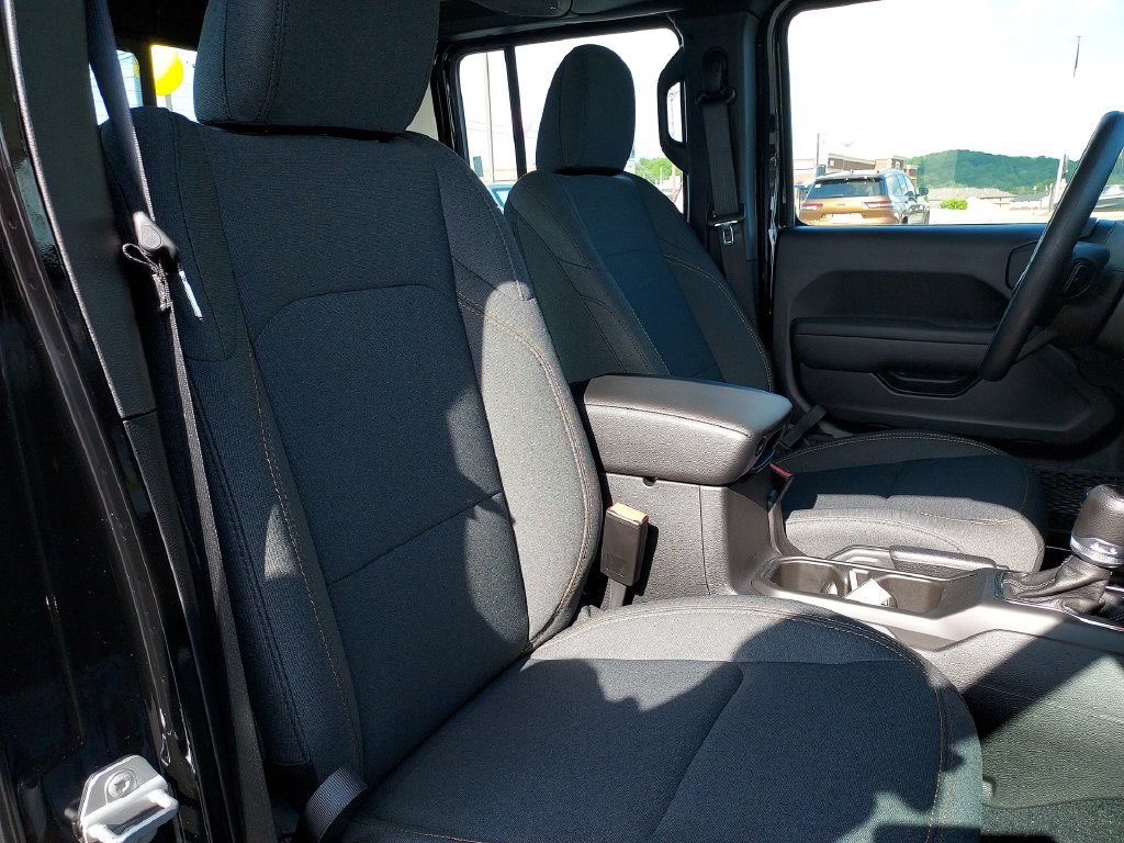 New 2026 Jeep Gladiator Sport AWD/4WD image 30