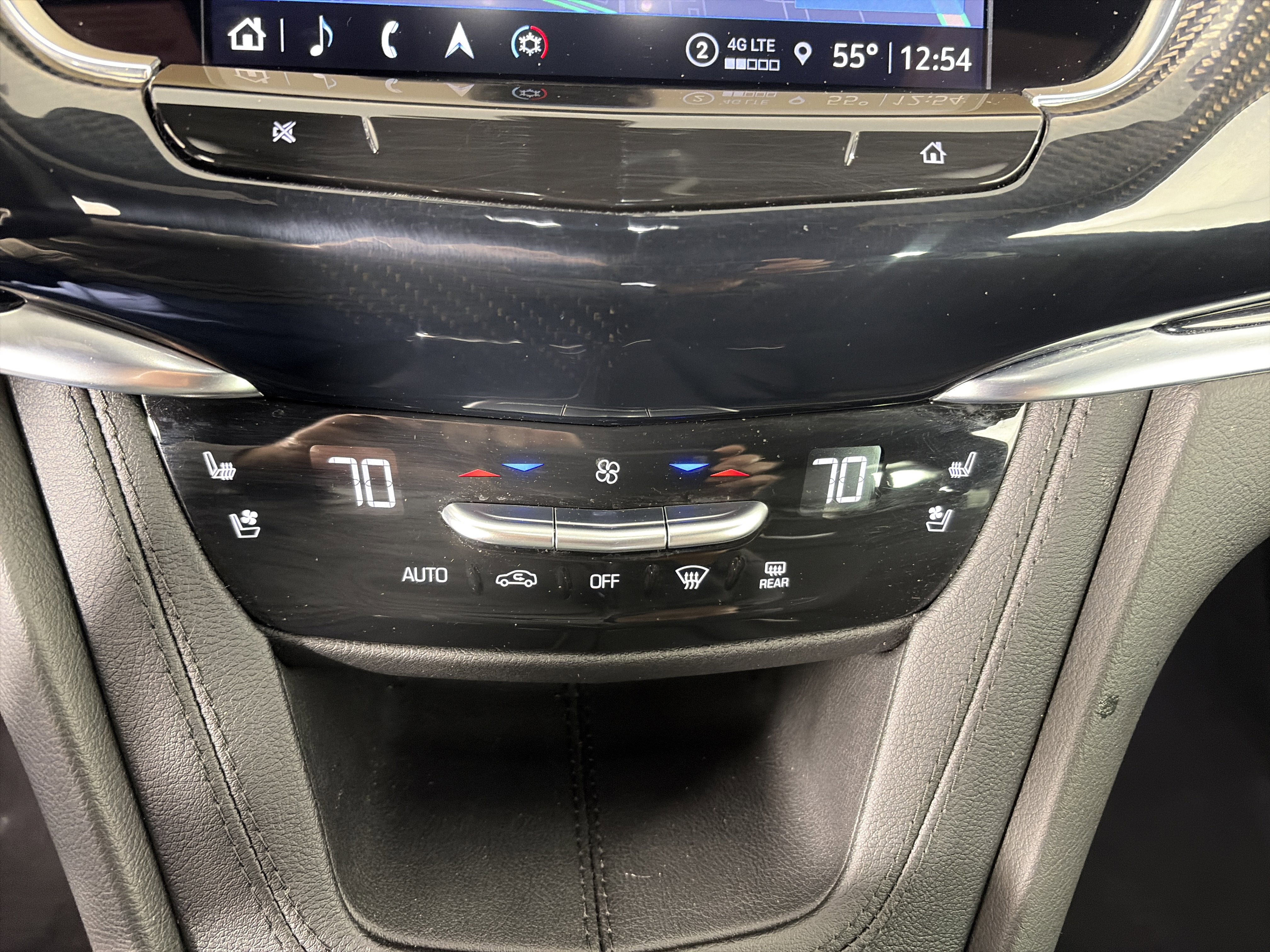 Certified 2024 Cadillac XT6 Sport w/ Technology Package image 30