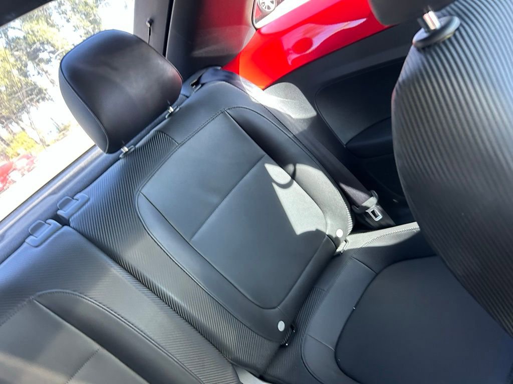 Used 2013 Volkswagen Beetle 2.5 image 13