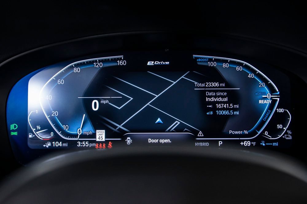 Used 2023 BMW 530e w/ M Sport Package RWD image 22