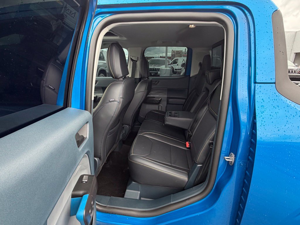 Used 2025 Ford Maverick Lobo AWD/4WD image 14