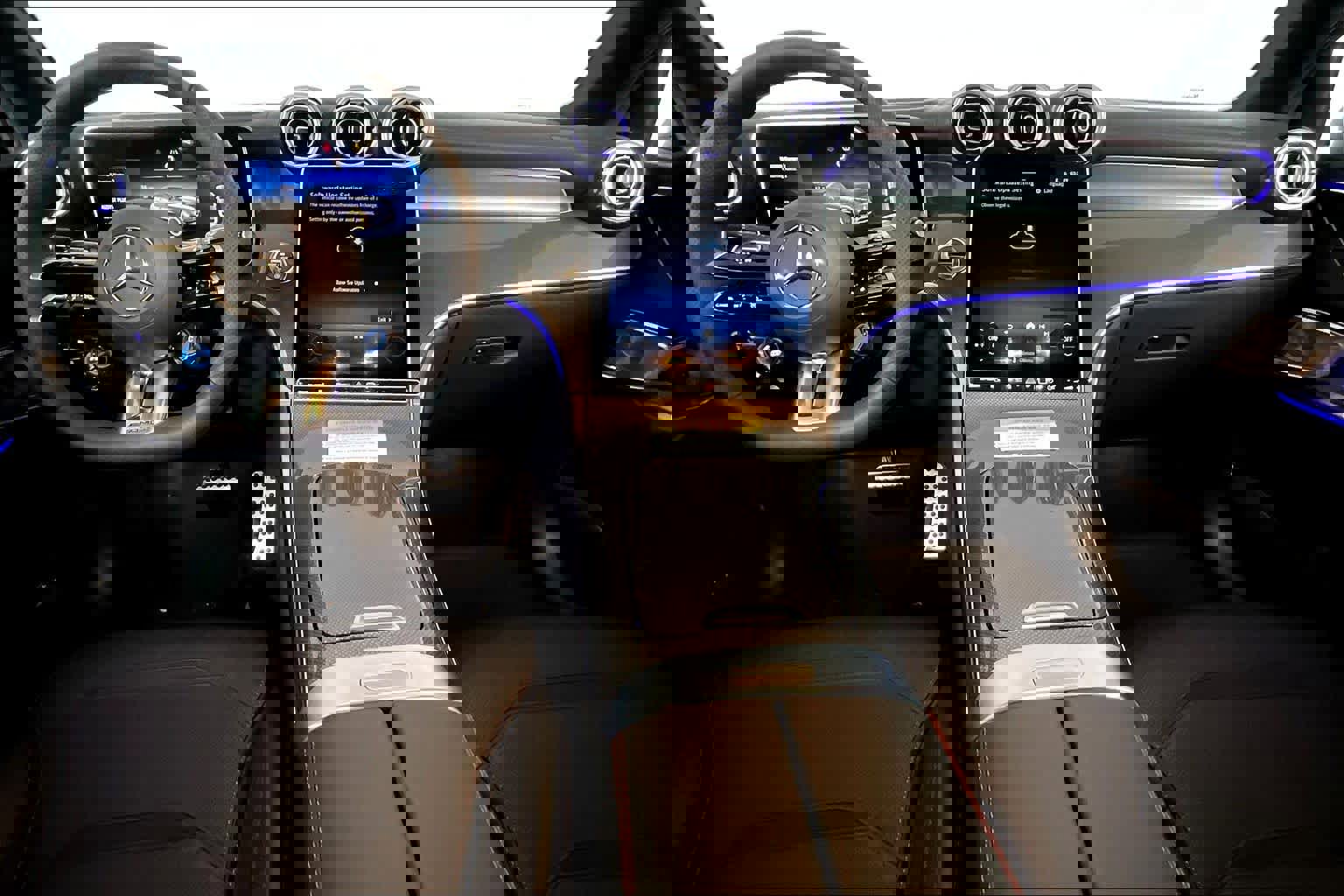 New 2026 Mercedes-Benz GLC 43 AMG 4MATIC Coupe image 8