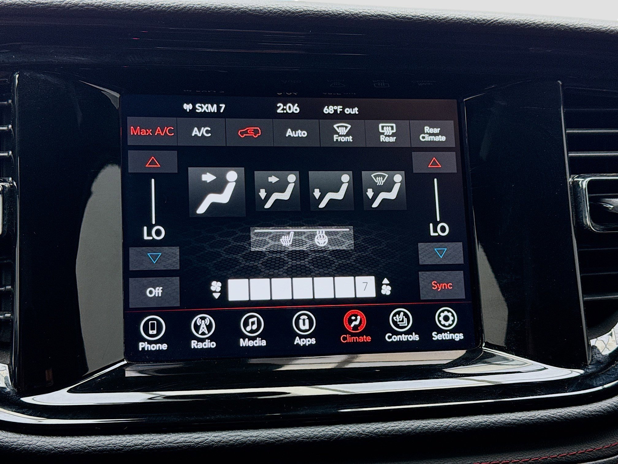 Used 2024 Dodge Durango GT w/ Blacktop Package RWD image 12