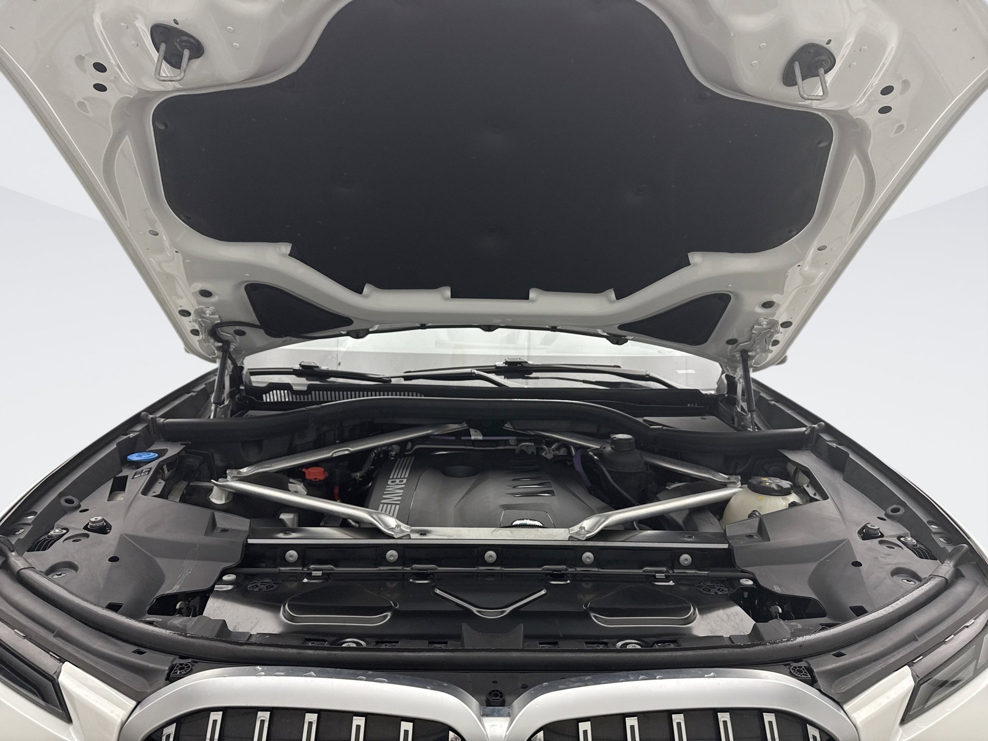 Used 2024 BMW X7 xDrive40i w/ Executive Package image 30