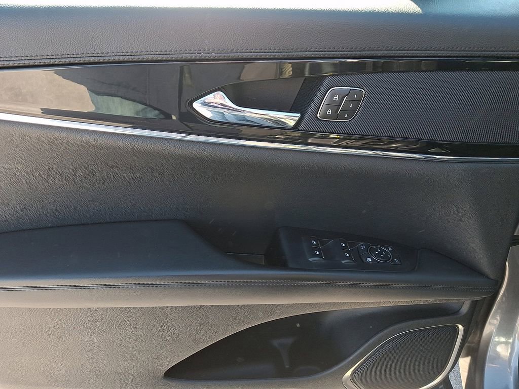 Used 2022 Lincoln Nautilus AWD image 12