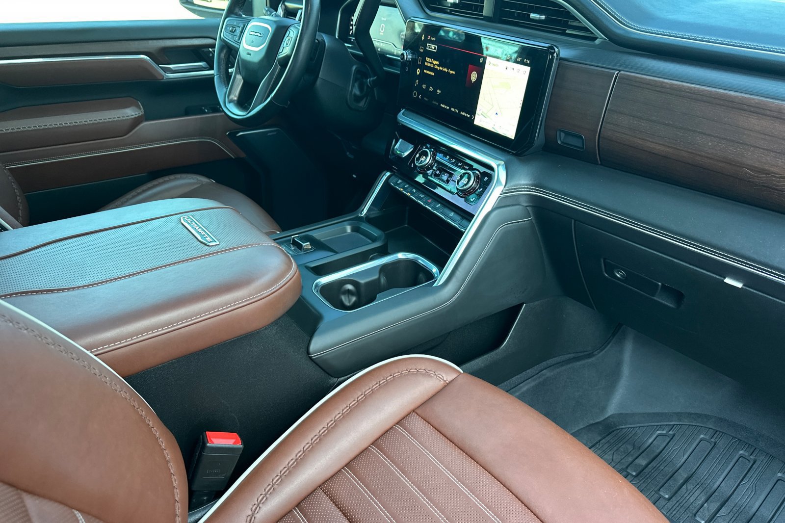 Used 2024 GMC Sierra 2500 Denali Ultimate AWD/4WD image 15