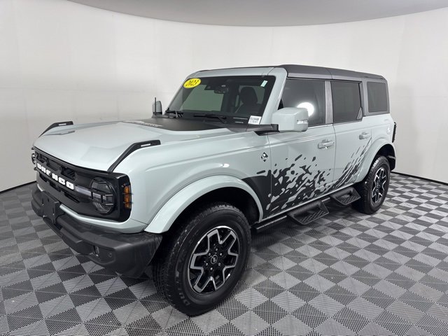 Used 2023 Ford Bronco Outer Banks image 7