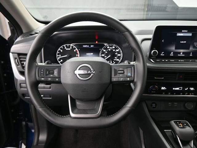 Used 2025 Nissan Rogue SV image 7