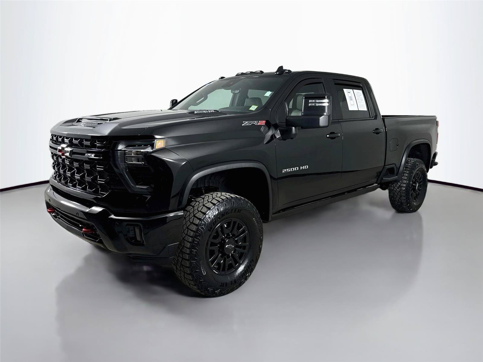 Used 2025 Chevrolet Silverado 2500 ZR2 w/ Technology Package AWD/4WD image 5