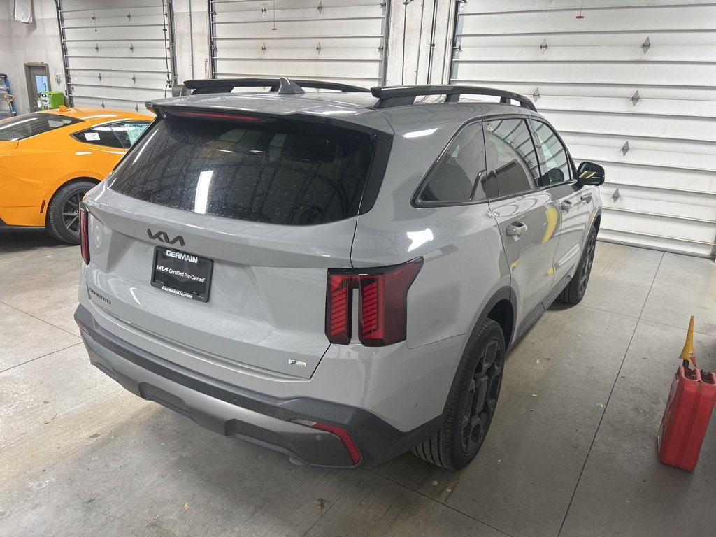 Used 2025 Kia Sorento SX image 7