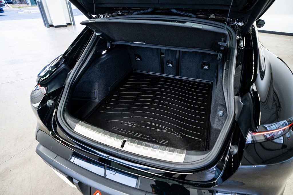 Used 2024 Porsche Taycan 4S w/ Premium Package image 52