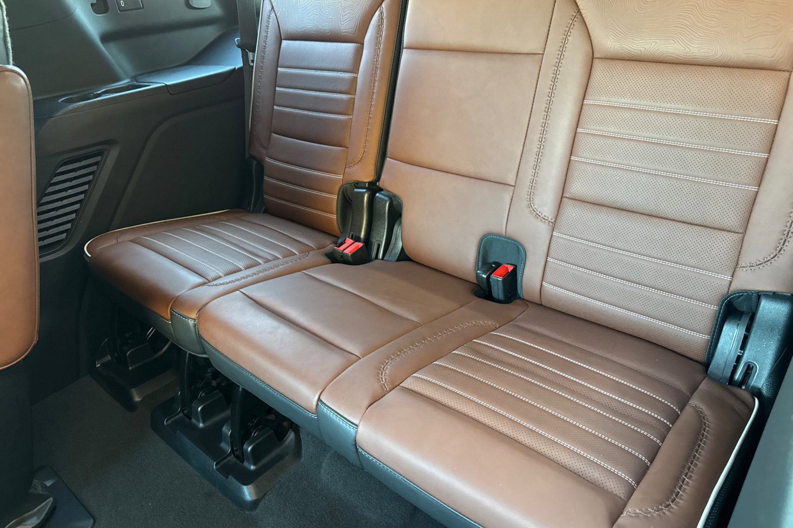 Certified 2023 GMC Yukon Denali Ultimate AWD/4WD image 17