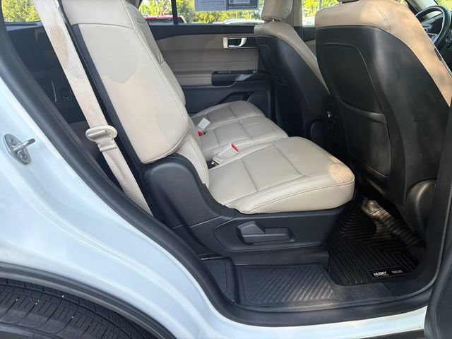 Used 2020 Ford Explorer XLT w/ Equipment Group 202A AWD/4WD image 15