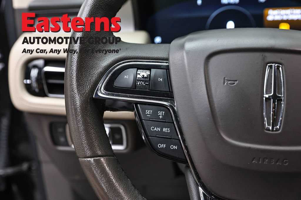 Used 2022 Lincoln Nautilus AWD w/ Premium Package image 15