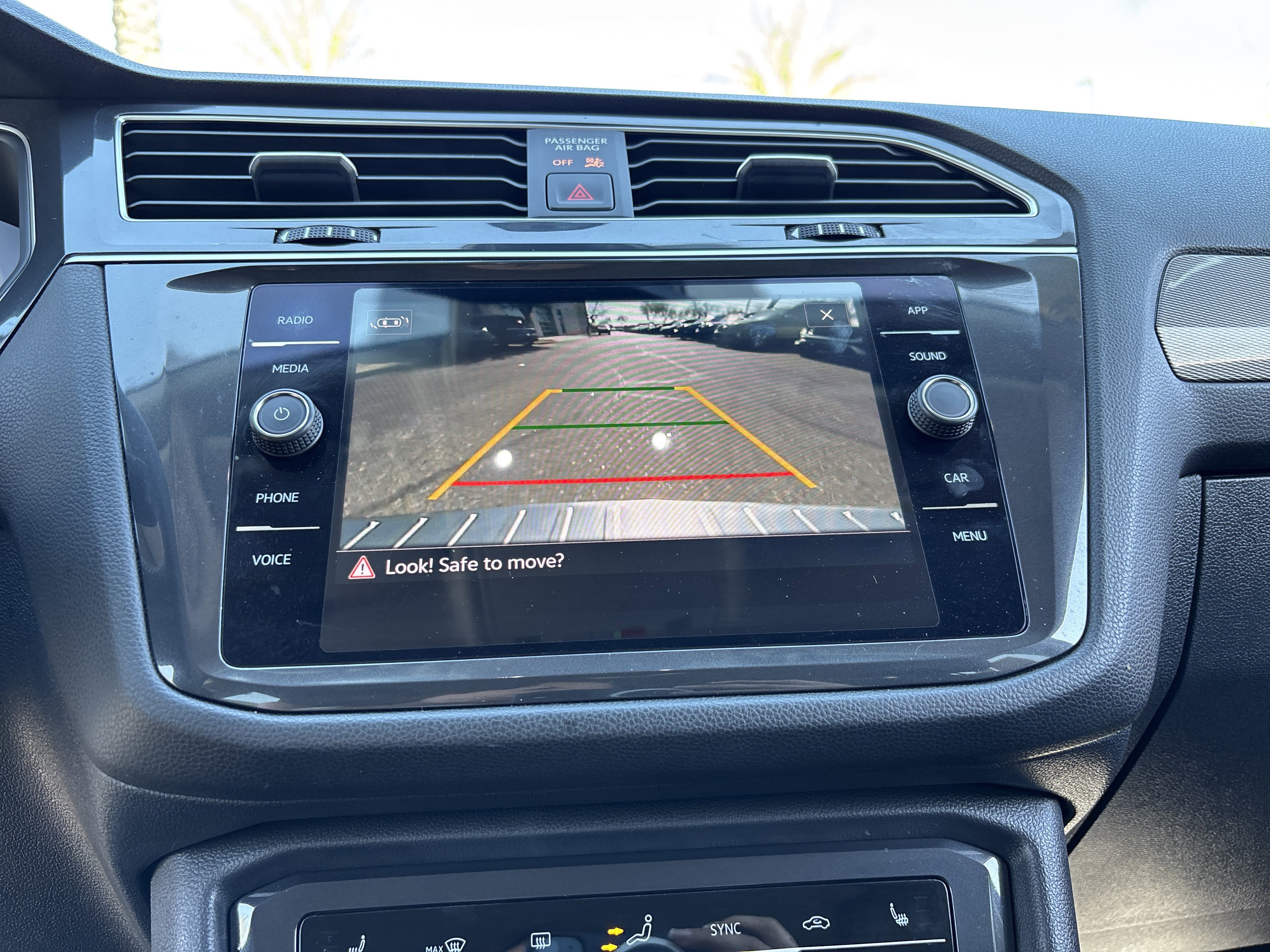 Certified 2023 Volkswagen Tiguan SE image 22