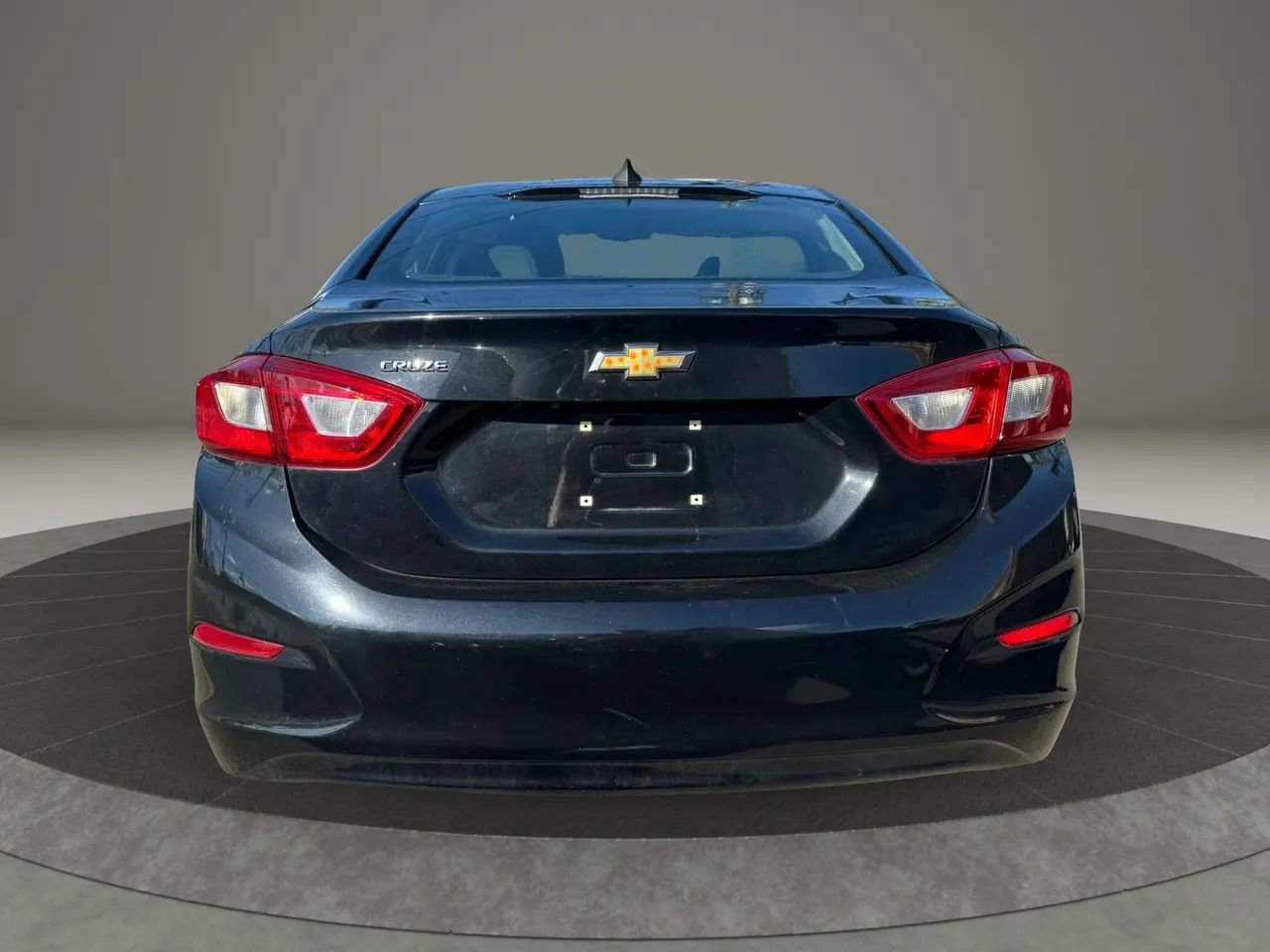 Used 2018 Chevrolet Cruze LS FWD image 7