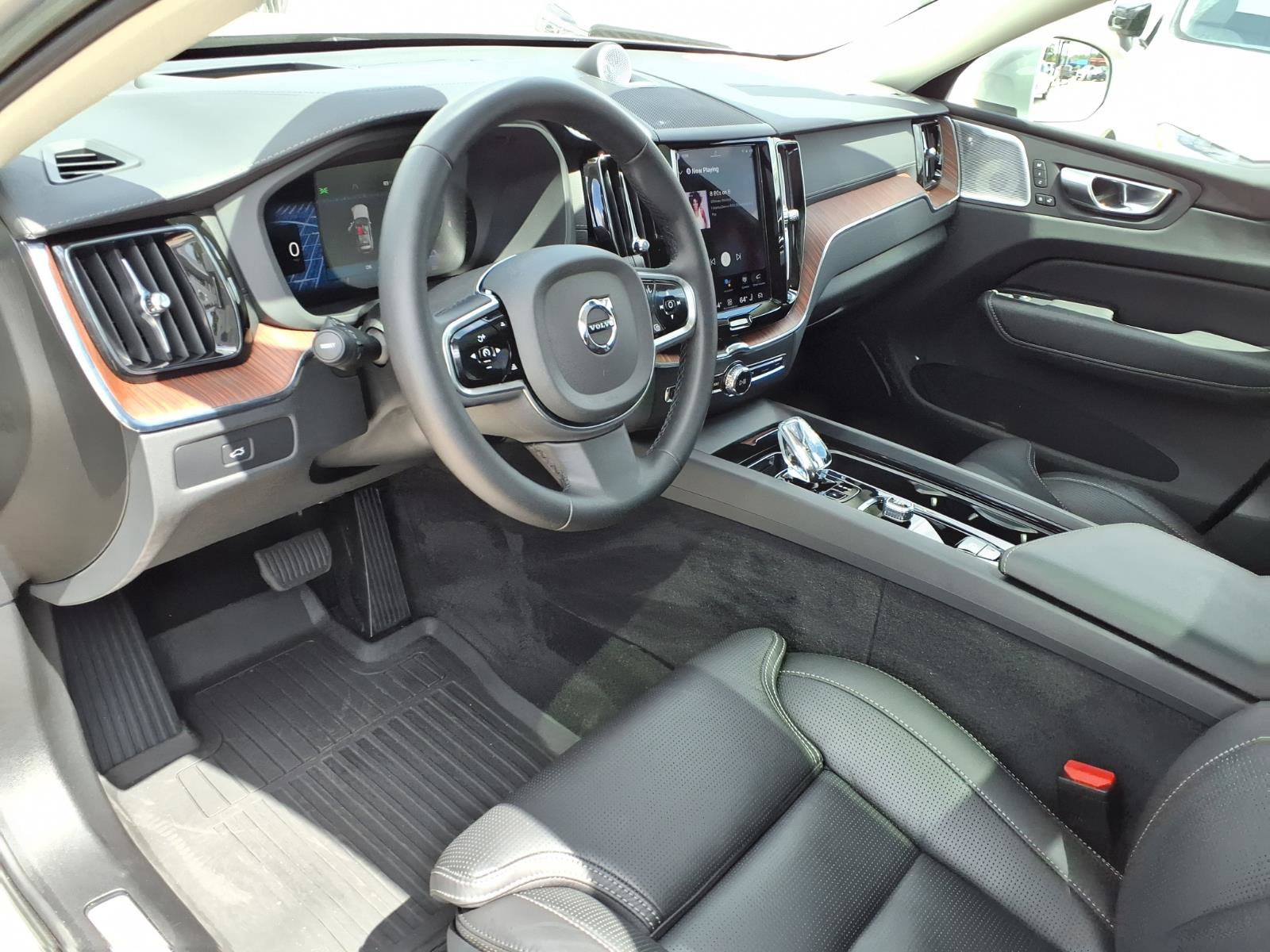 Certified 2023 Volvo XC60 B5 Ultimate image 21