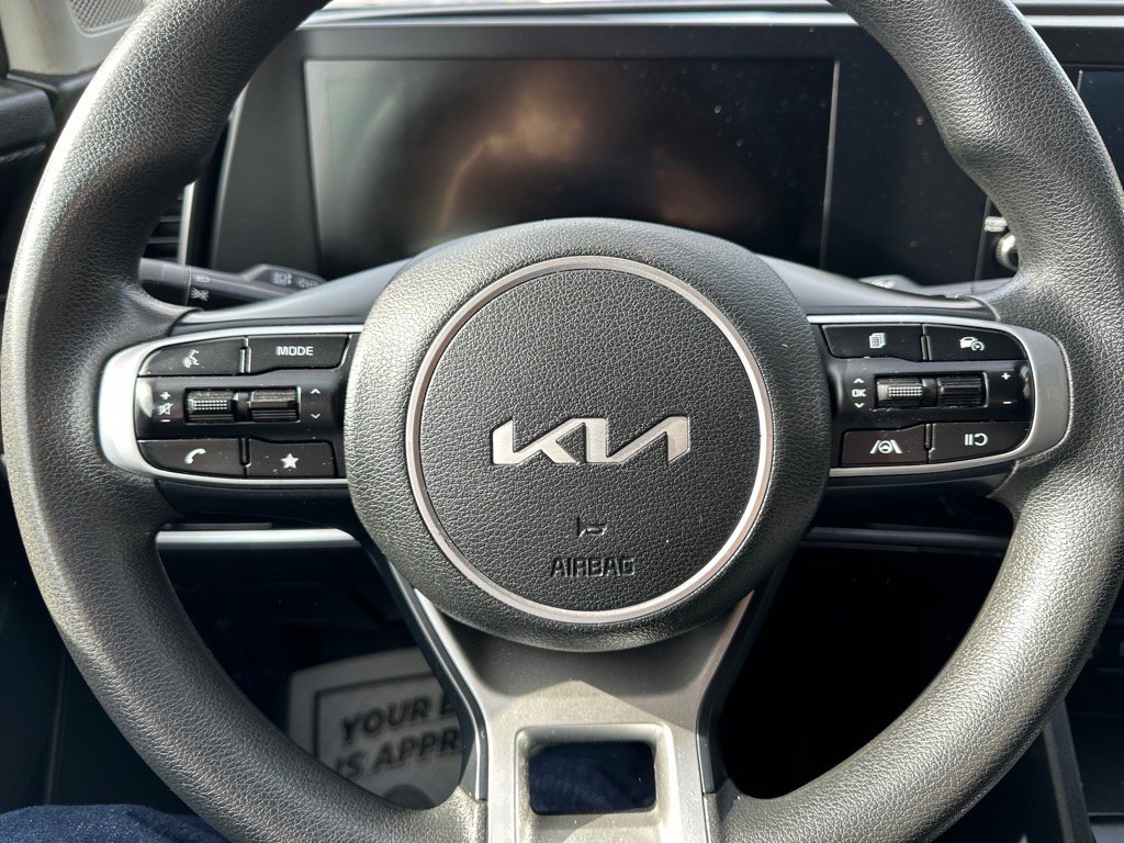 Used 2023 Kia Sportage LX image 19