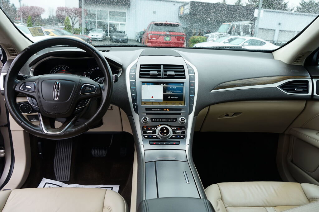 Used 2018 Lincoln MKZ Select w/ Technology Package image 17