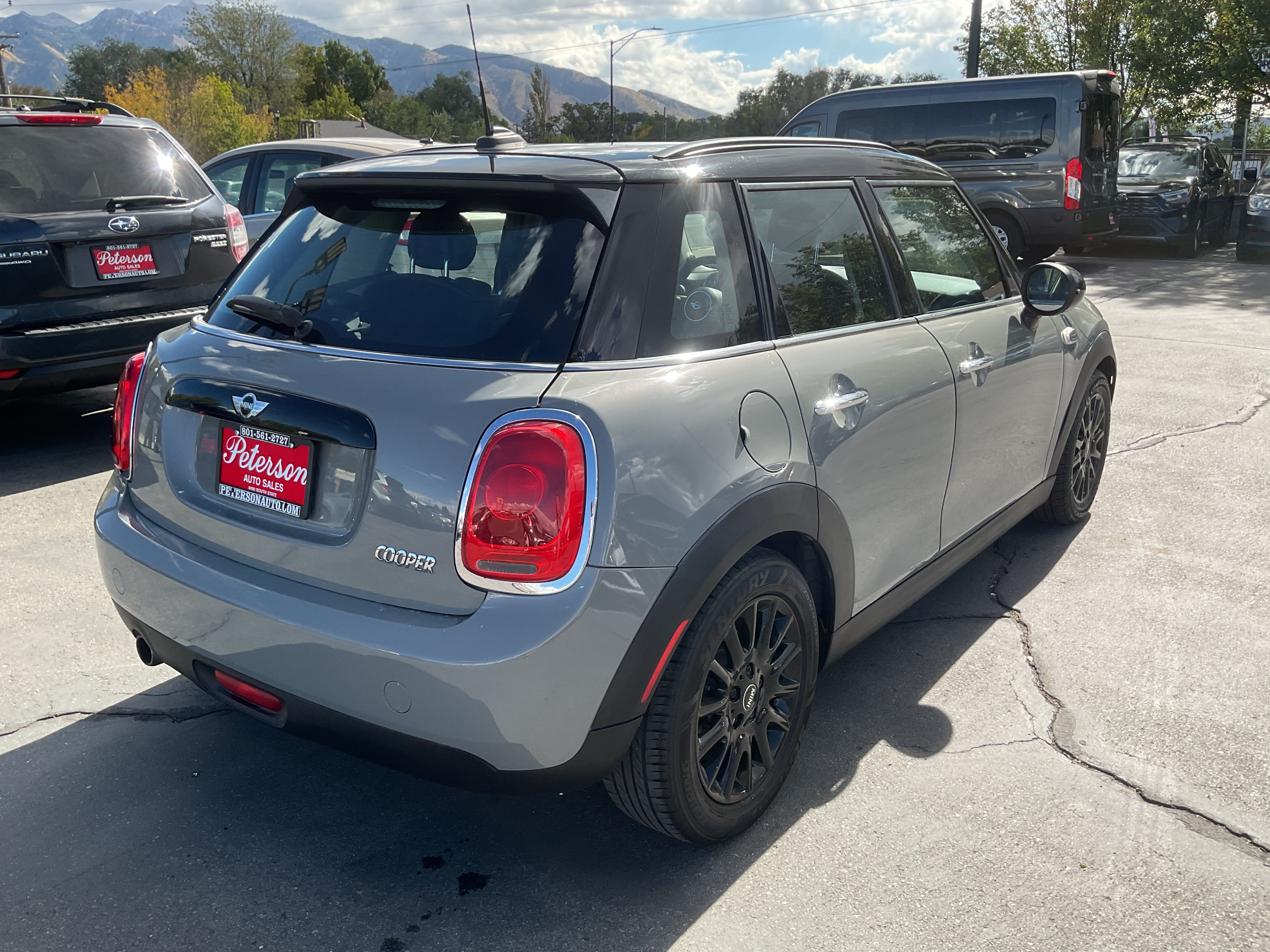 Used 2016 MINI Cooper 4-Door Hardtop FWD image 6