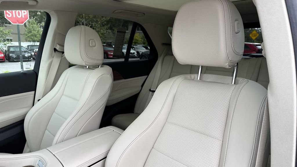 Used 2024 Mercedes-Benz GLE 450 4MATIC image 43