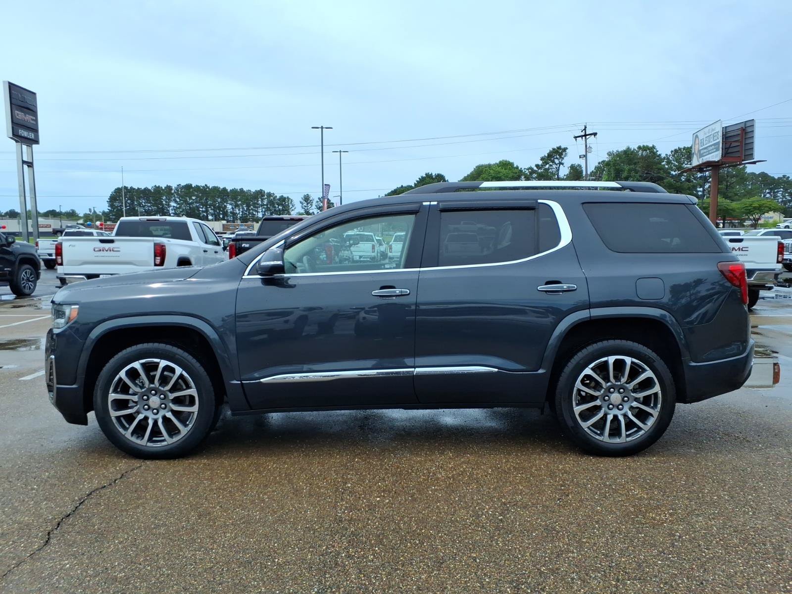 Used 2021 GMC Acadia Denali w/ Denali Technology Package FWD video 1