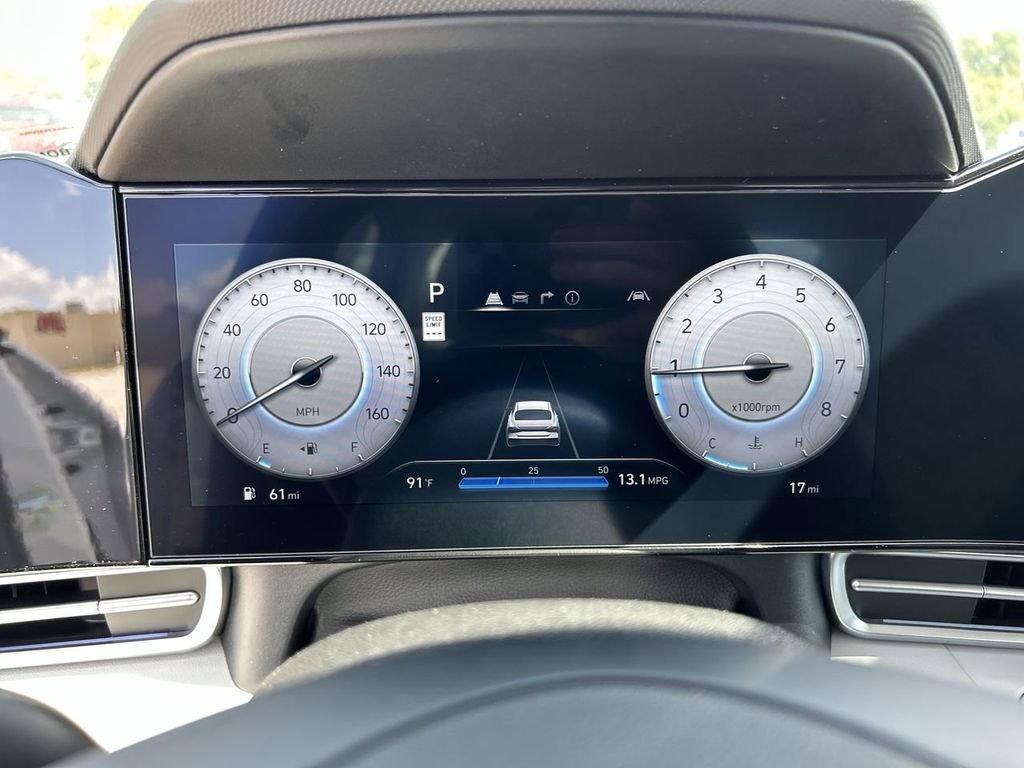 New 2025 Hyundai Elantra Limited image 31