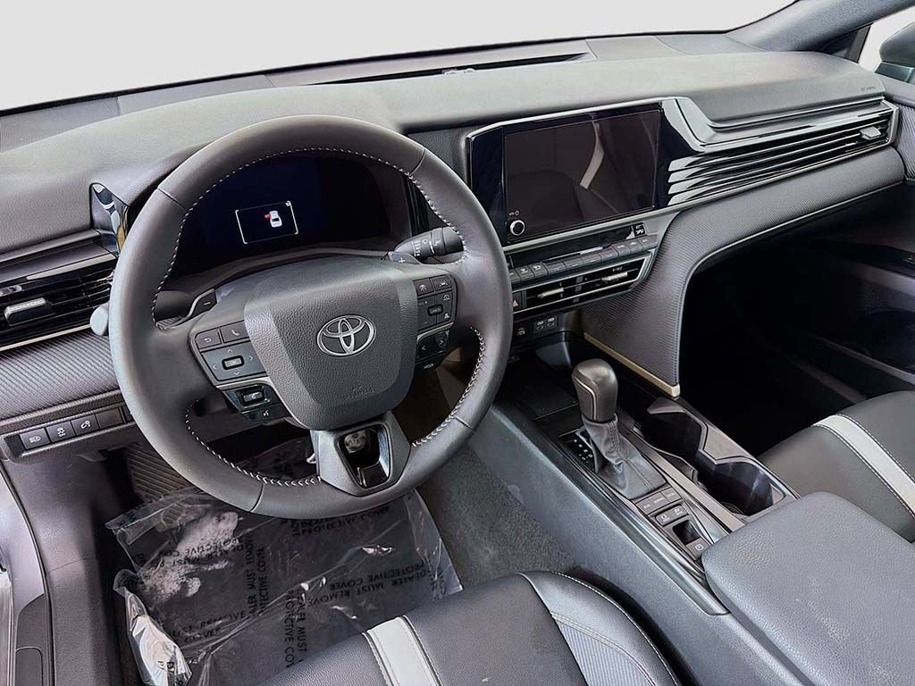 Used 2026 Toyota Camry SE FWD image 19