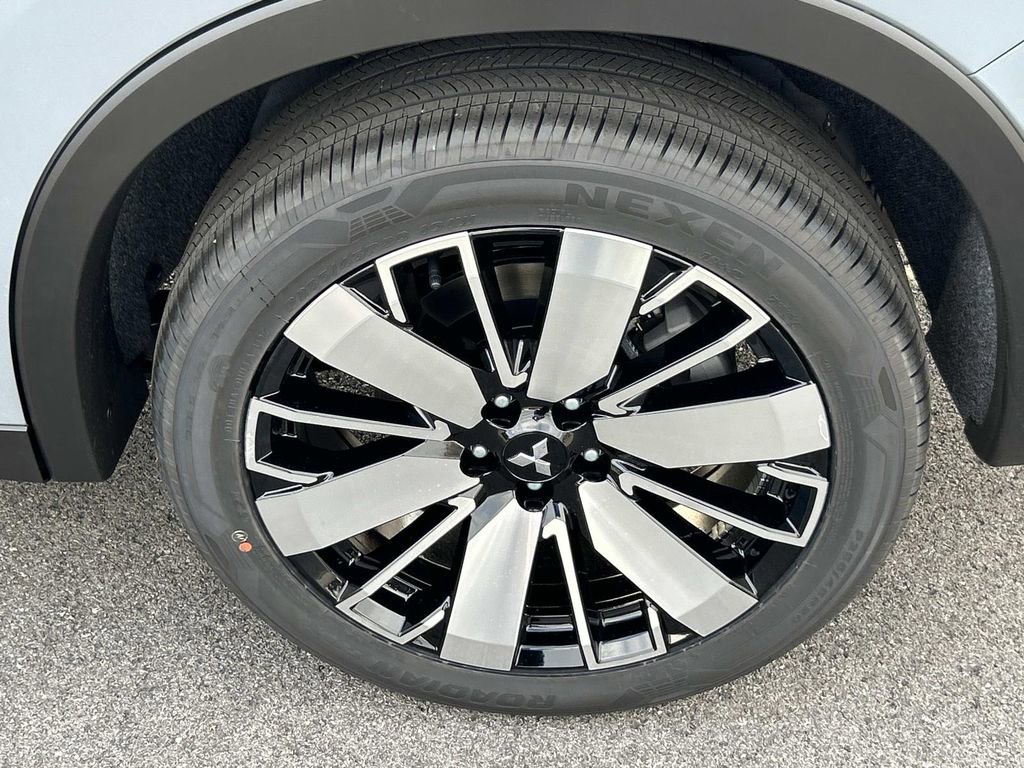New 2026 Mitsubishi Outlander SE FWD image 13