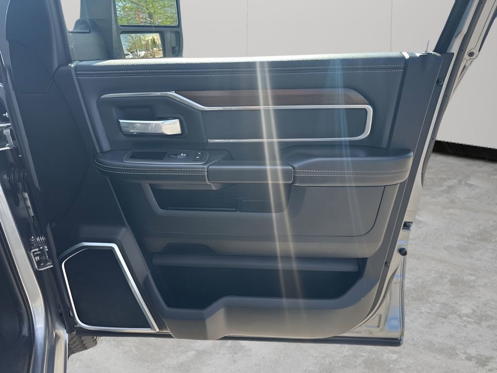 Used 2024 RAM 2500 Laramie image 13