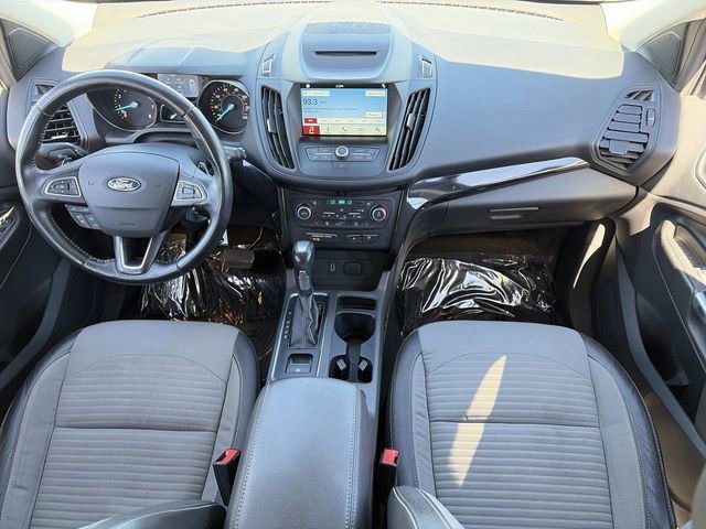 Used 2018 Ford Escape SE w/ SE Sport Appearance Package image 16