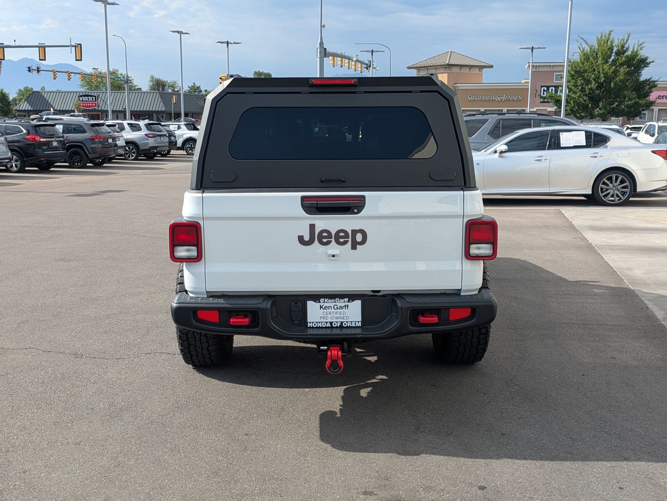 Used 2023 Jeep Gladiator Rubicon w/ Trailer Tow Package AWD/4WD image 7
