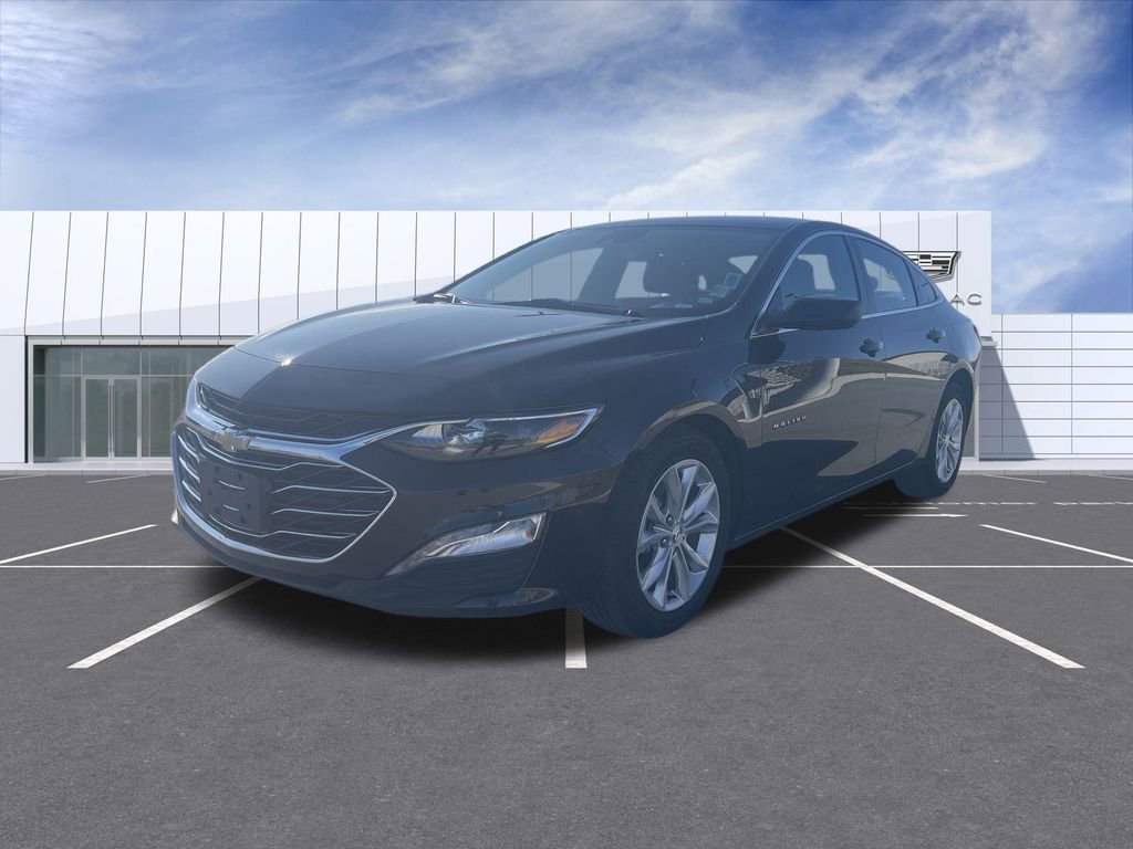 Used 2025 Chevrolet Malibu LT image 4