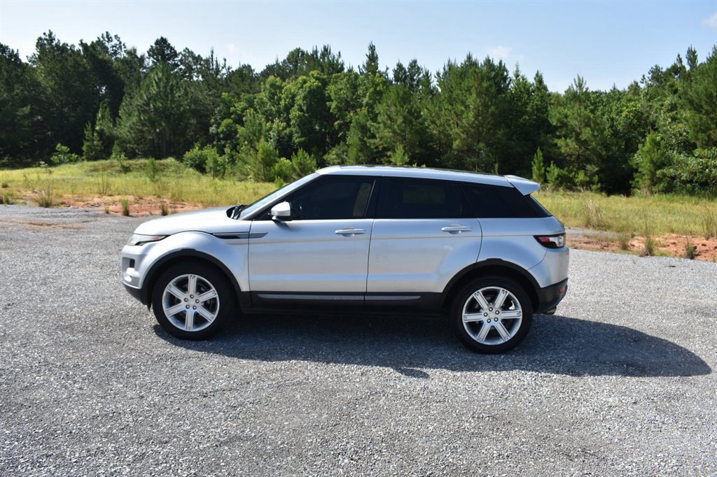 Used 2015 Land Rover Range Rover Evoque Pure Plus image 4